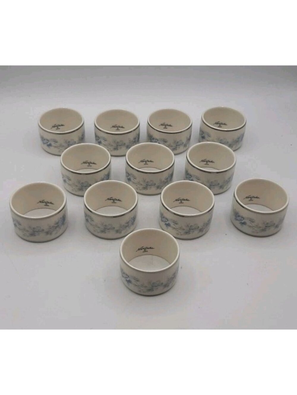 Noritake Splendor Set of 12 Napkin Ring Holders Ivory China Japan Blue Flowers